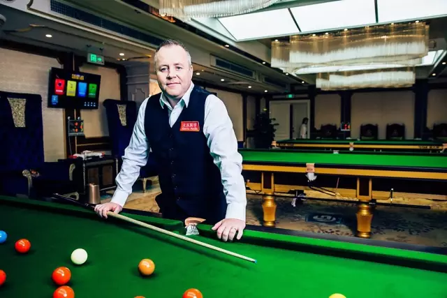 体育英超：阿森纳2-2战平利物浦 七连胜遭终结