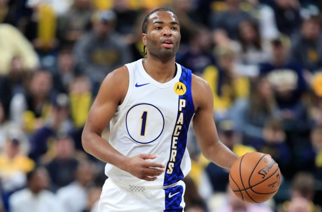 世体：巴萨限量版球衣受欢迎，一球迷花费8000欧豪购20件