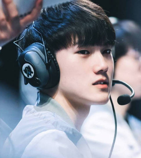 与此同时 与此同时