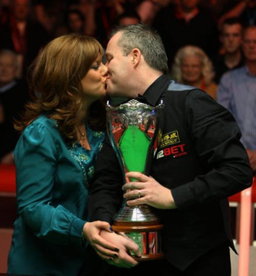 藏港青少年足球友谊赛在西藏林芝市举行共庆自治区成立60周年