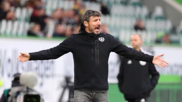 半场-杜加利奇门线救险 深圳新鹏城暂0-0梅州客家