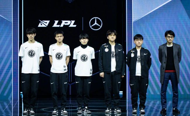 [摔跤]中国古典式摔跤队获得三枚铜牌.