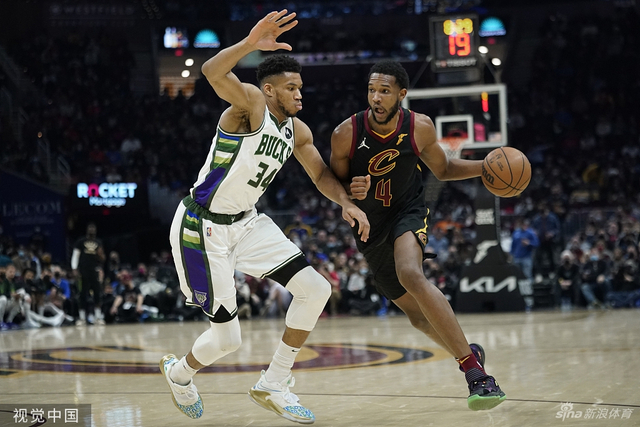 中国篮协：将优化国际球员使用政策，鼓励各俱乐部归化球员.